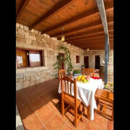 Finca Rural Los Olivos En Arico Villa